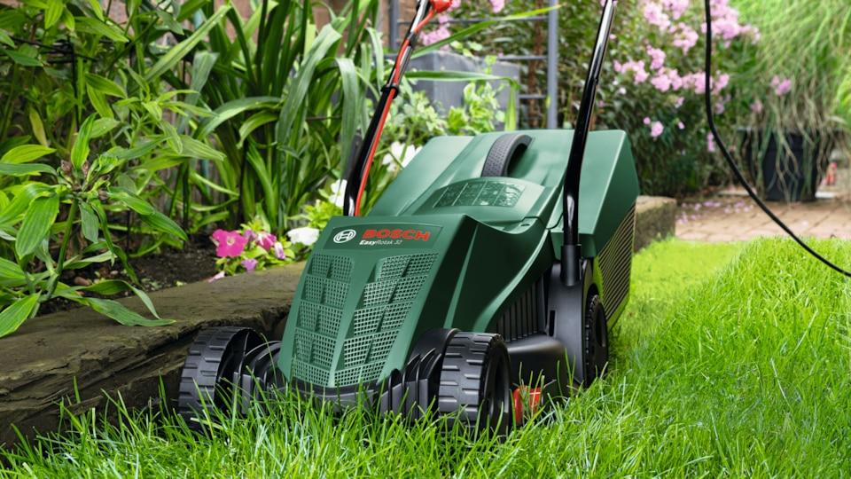 Bosch Home and Garden EasyRotak 32-215 Elektro Rasenmäher 1200 W